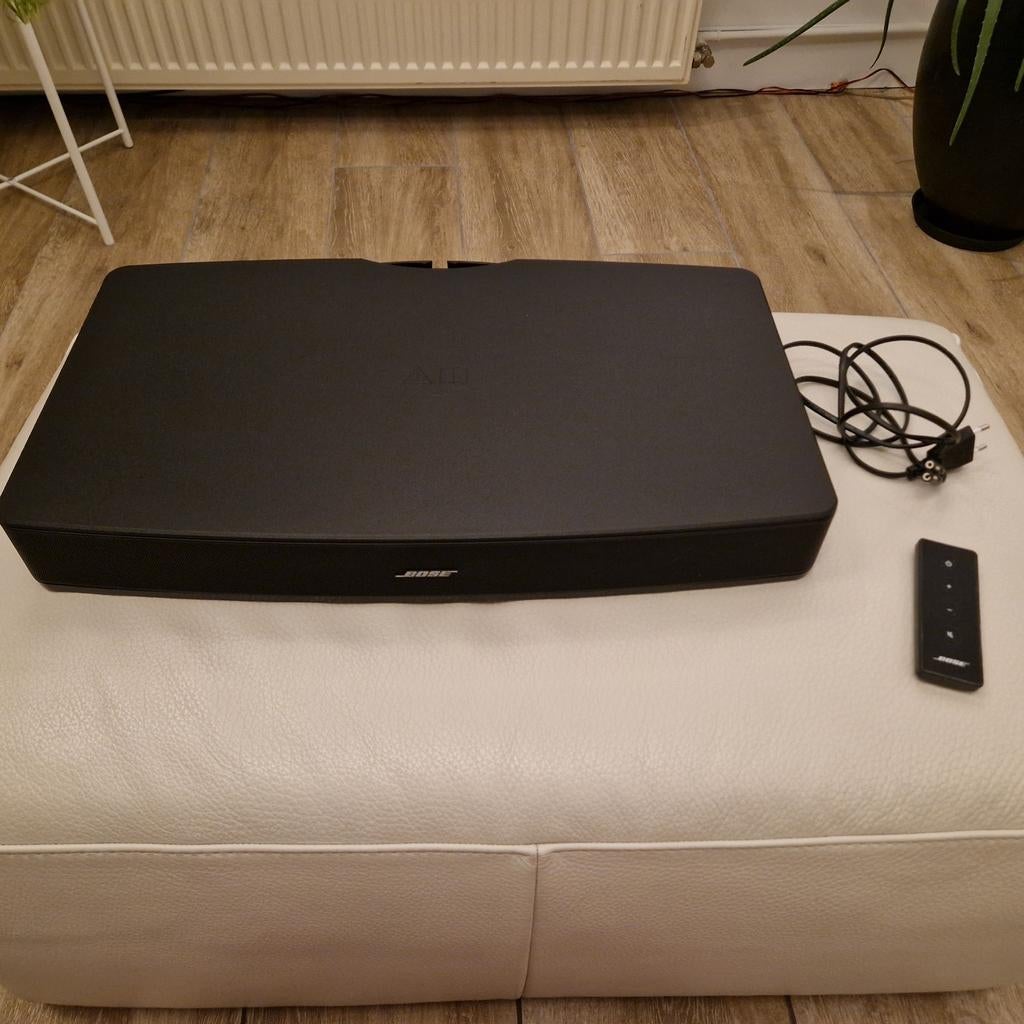 Bose-soundbar en thuisbioscoop, Ophalen of Verzenden, Zo goed als nieuw, Soundbar