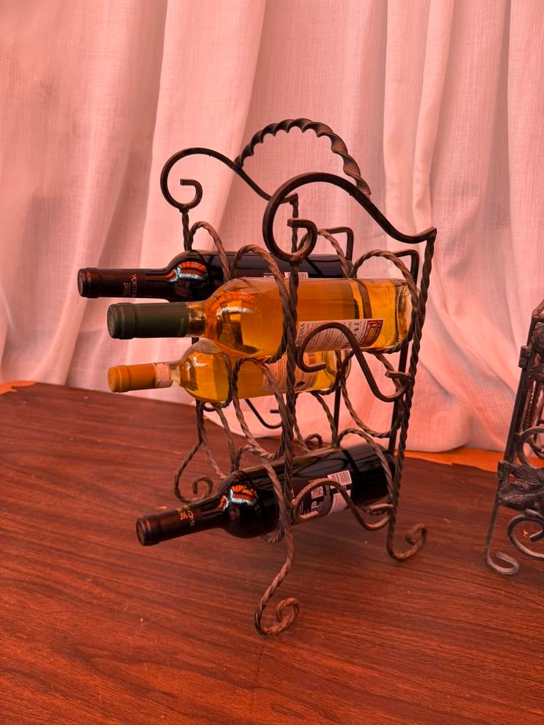 Porte-bouteilles en fer forgé  Pour 6 bouteilles, Maison & Meubles, Enlèvement, Comme neuf
