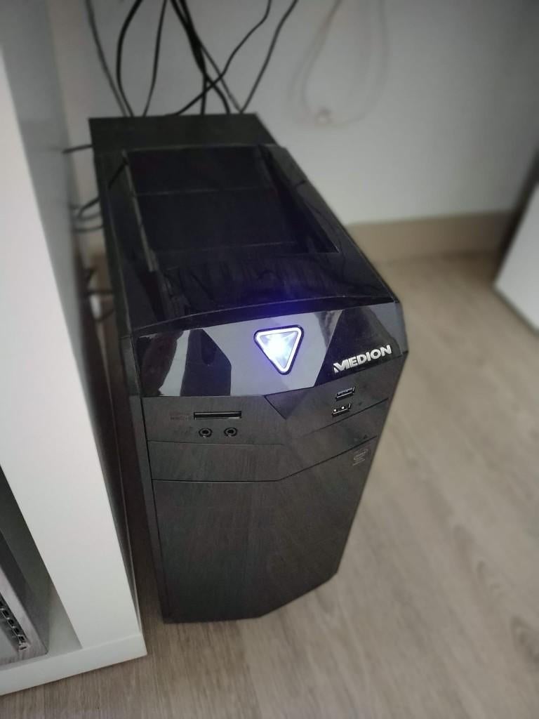 PC Medion MD8382, Computers en Software, Ophalen, Gebruikt, HDD, Medion