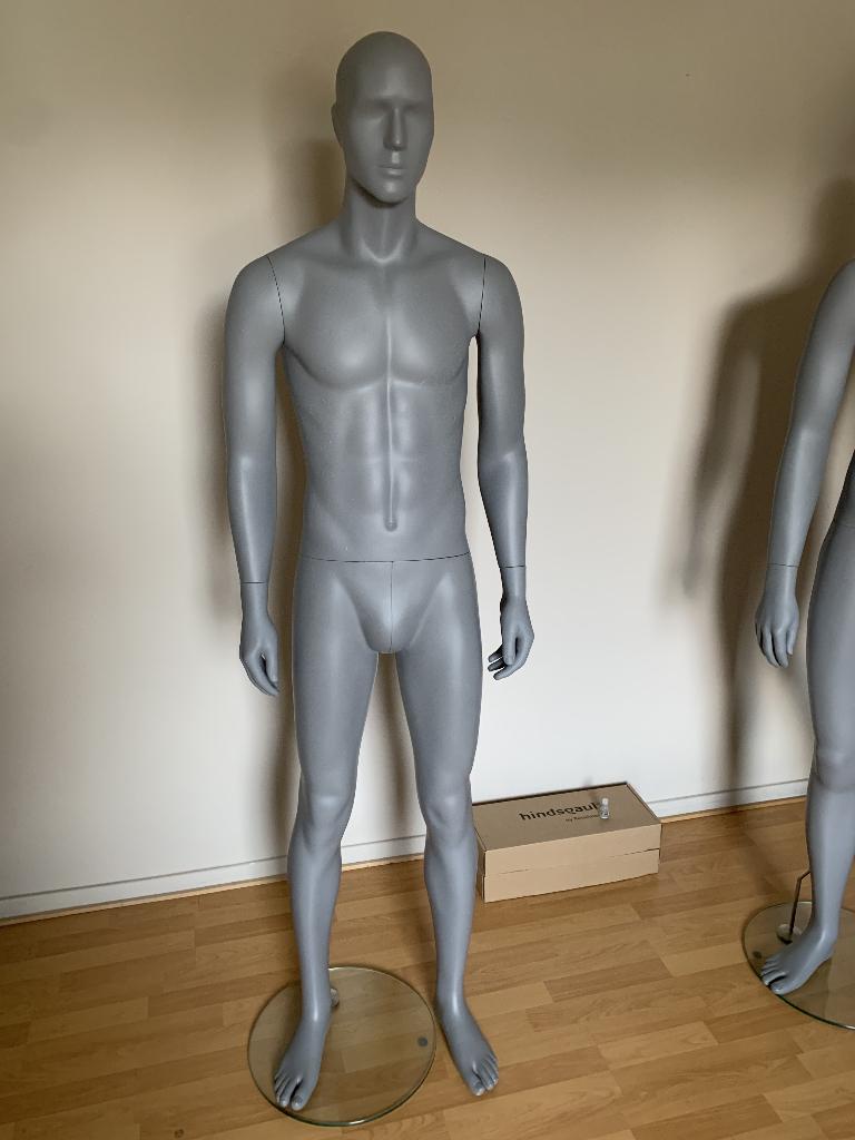 3 mannequins homme gris – très bon état – 500€ le lot, Articles professionnels, Aménagement de Bureau & Magasin | Équipement & Télécommunications