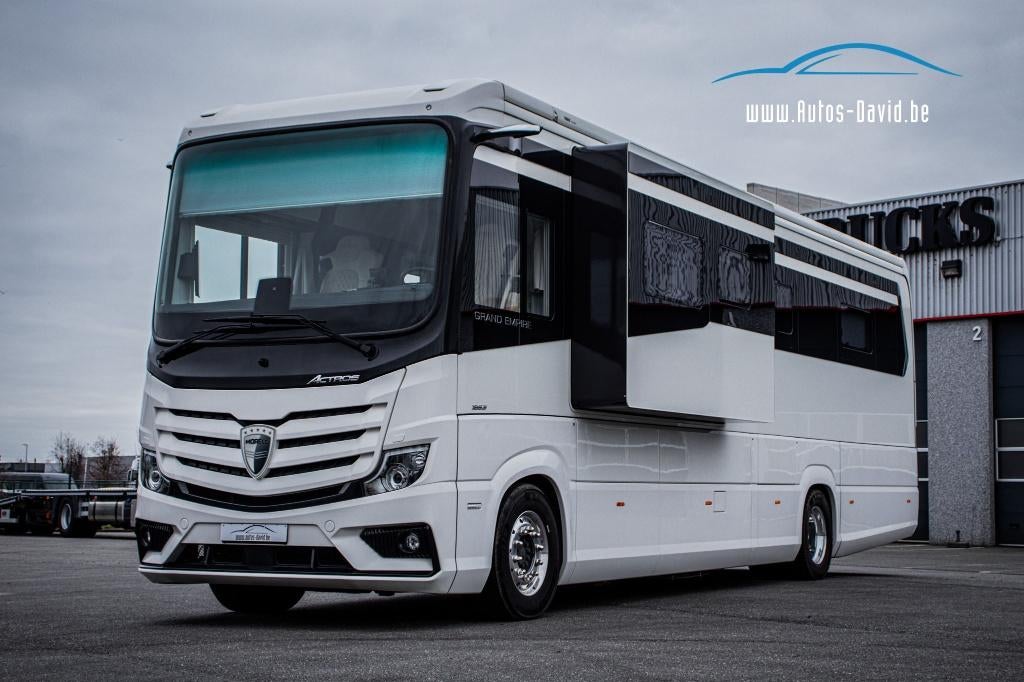 Morelo Grand Empire 118 GSO Liner Camper 4 Slaappl. / GARAGE, Caravans en Kamperen, Automaat, Buscamper of Camperbus, Mercedes-Benz