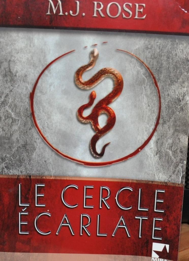 livre roman le cercle ecarlate de M.J.Rose(x2061), Livres, Romans, Utilisé, Enlèvement ou Envoi