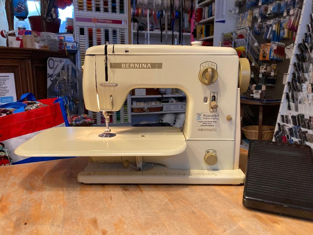 Bernina minimatic 707 naaimachine, Hobby en Vrije tijd, Naaimachines en Toebehoren, Gebruikt, Naaimachine, Bernina, Ophalen of Verzenden
