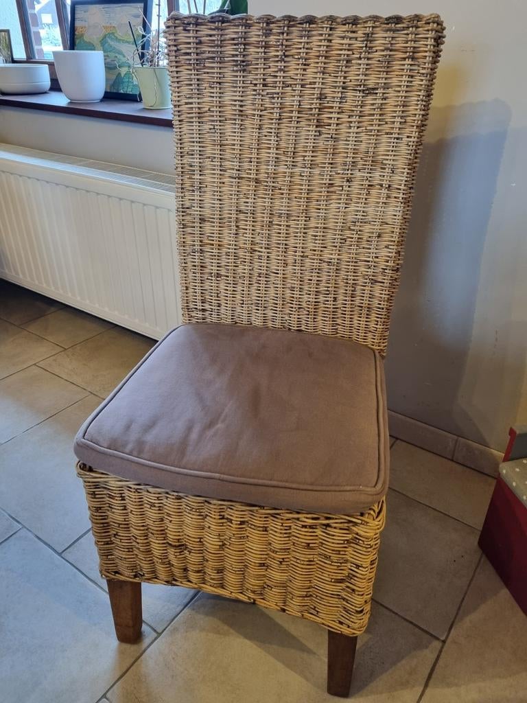 6 chaises en osier avec coussin., Enlèvement