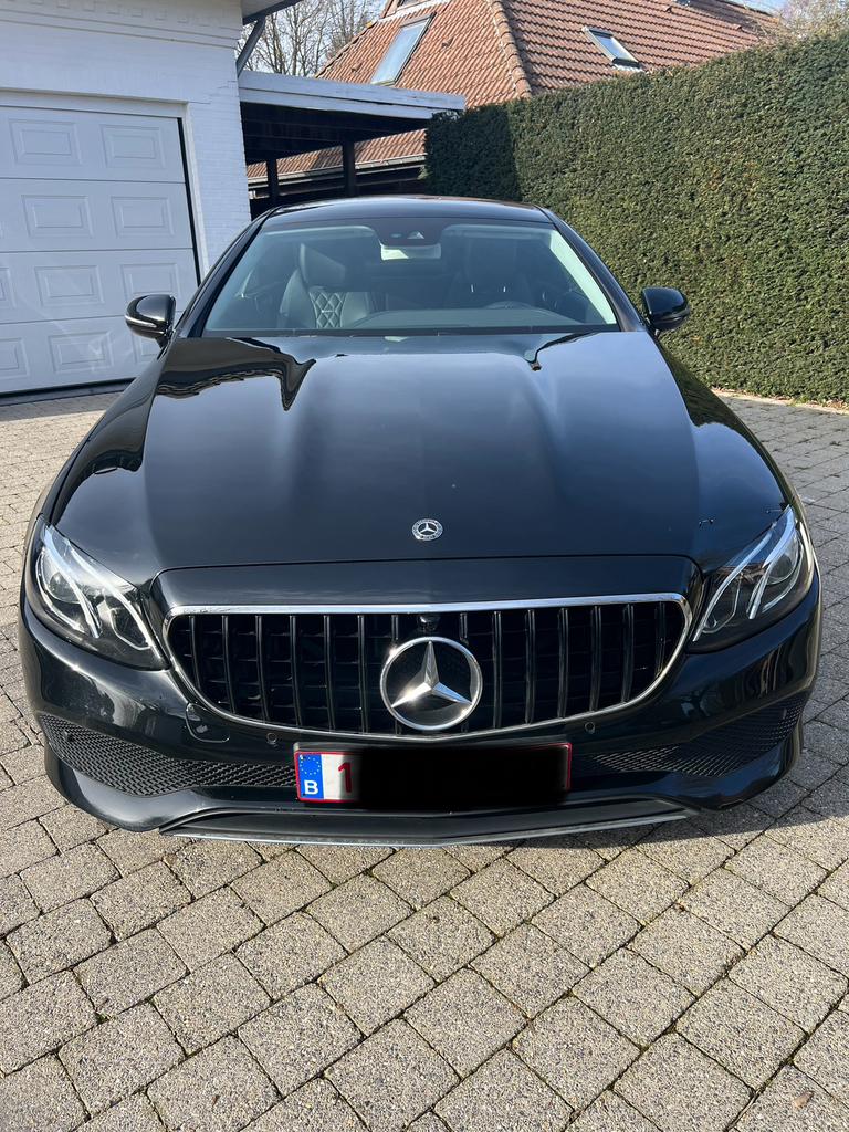 Mercedes 220 E coupe AMG LINE/Pano/navi/bijna full option, Auto's, Automaat, USB, Achterwielaandrijving, 143 kW