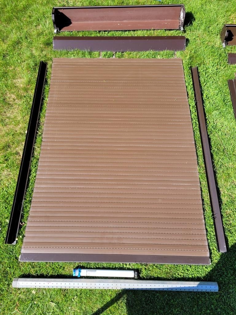 5 rolluiken compleet met elektromotoren, Doe-het-zelf en Bouw, Rolluiken, Gebruikt, Ophalen