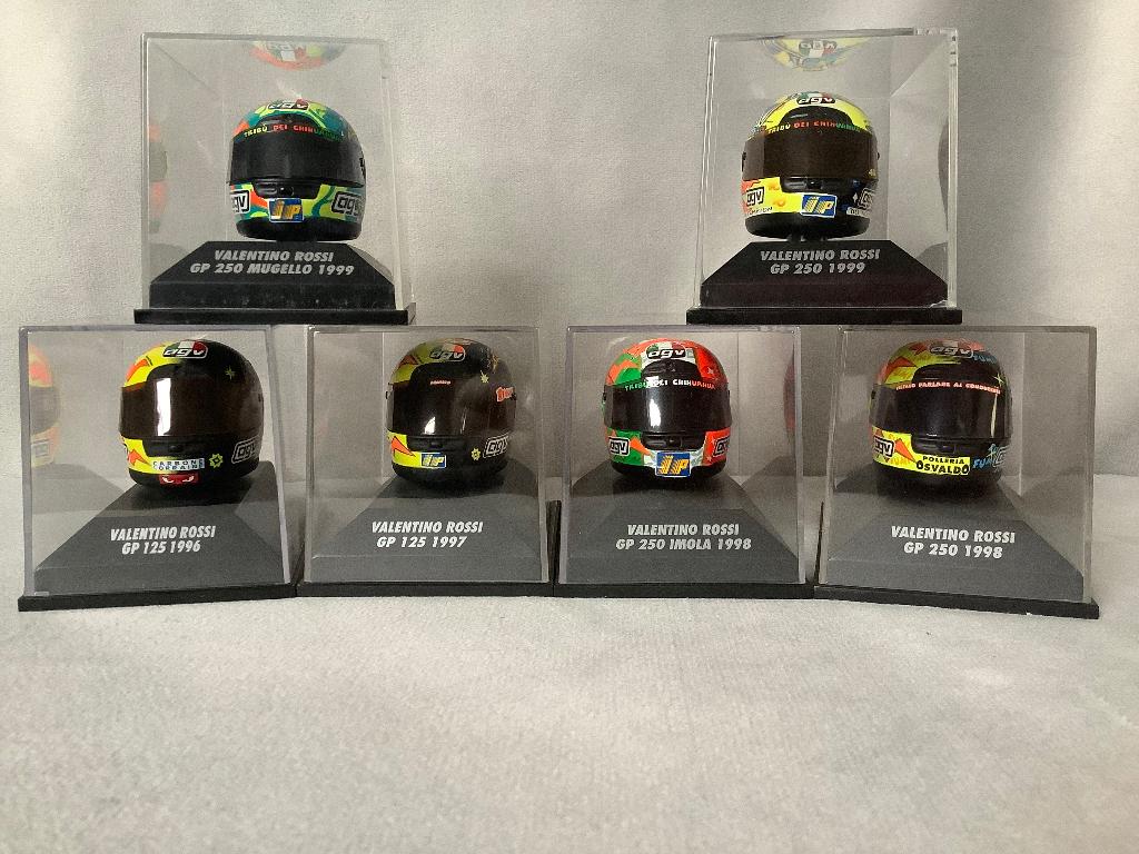 Casque Minichamps 1:8 Valentino Rossi., Enlèvement ou Envoi, Comme neuf, Autres types