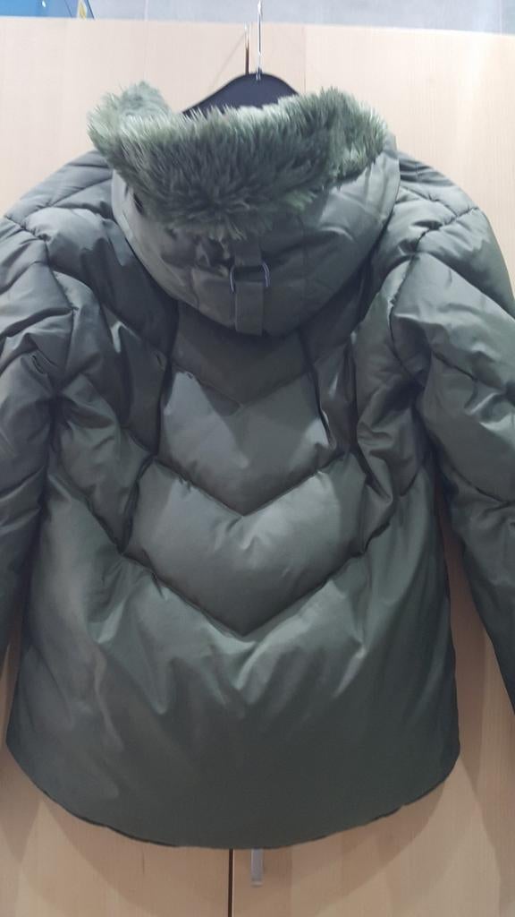 Veste femme médium duvet nouveau  pour 30 €, Ophalen, Zo goed als nieuw