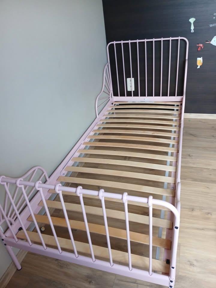 Roze meegroei bed - Ikea - Minnen, Kinderen en Baby's, Kinderkamer | Bedden, Ophalen, Zo goed als nieuw, 180 cm of meer, 85 tot 100 cm