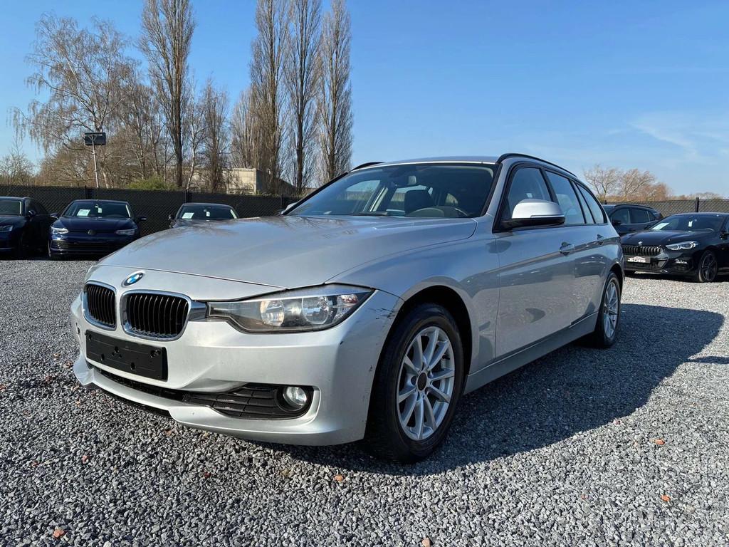 BMW 3 Serie 318 Touring 318 d (bj 2014), Auto's, Euro 5, Zwart, 4 cilinders, Leder
