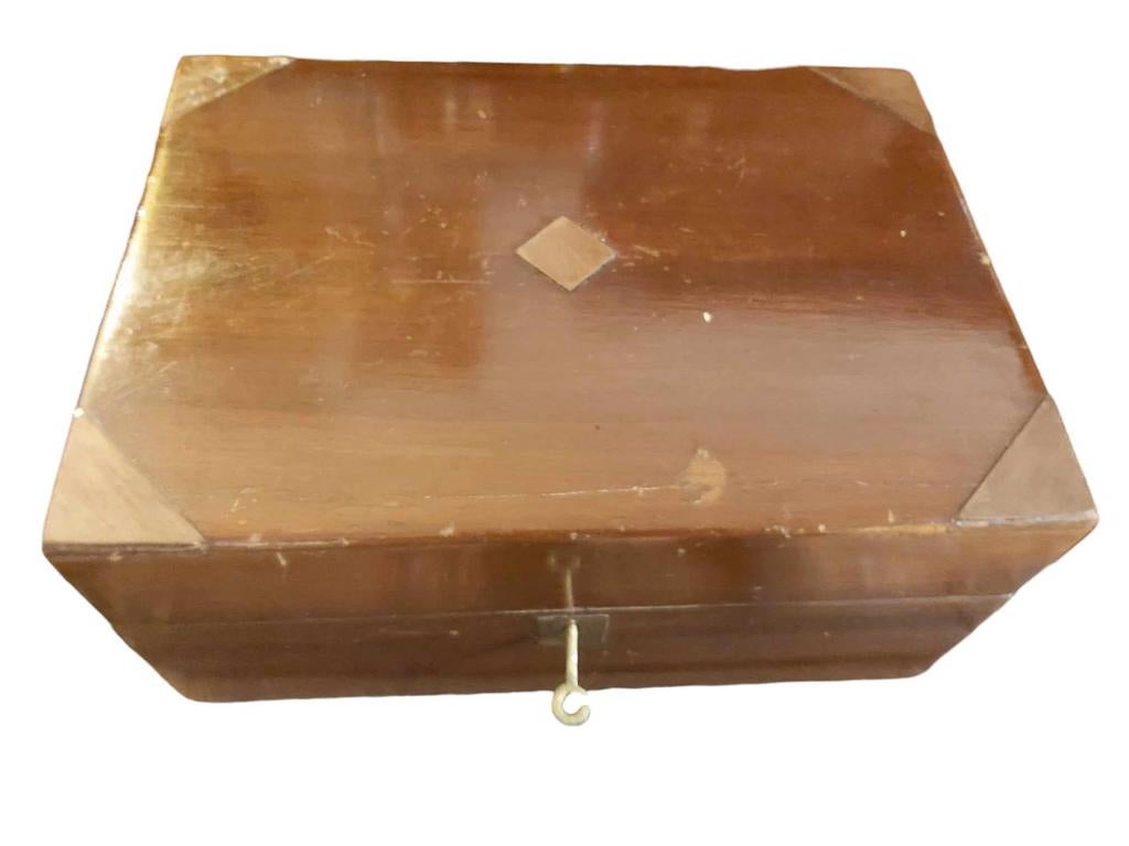 Bureau de journaliste ancien. Boîte à lettres ancienne, daté, Maison & Meubles, Enlèvement ou Envoi