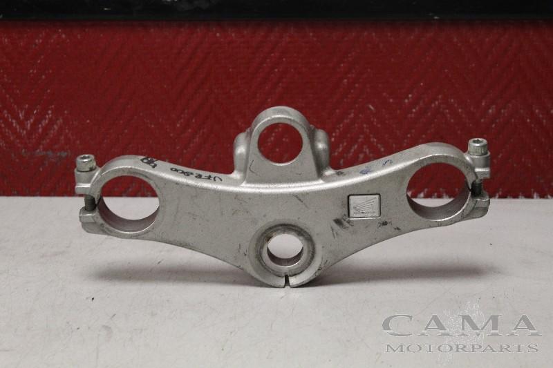 KROONPLAAT Honda VFR 800 Fi 1998-2001 (VFR800Fi RC46), Dhr. S. di Majo, Gebruikt, Info@cama-motorparts.nl, P.J. Troelstraweg 8 8
3144 CX  MAASSLUIS, NL