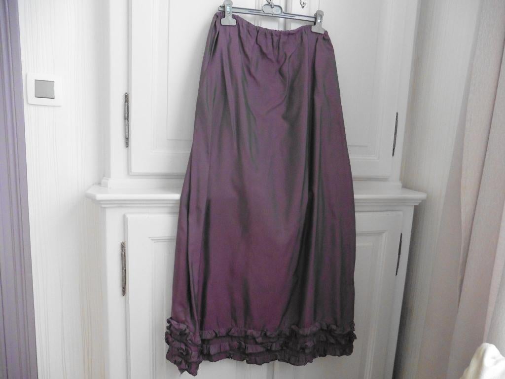 Belle jupe longue, légère, mauve avec reflets, T.01, Vêtements | Femmes, Jupes, Neuf, Autres couleurs, Sous le genou, Enlèvement ou Envoi
