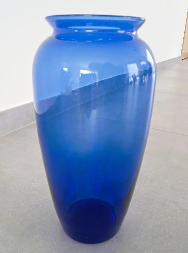 vaas doorzichtig glas blauw, Blauw, Ophalen of Verzenden, Minder dan 50 cm, Glas