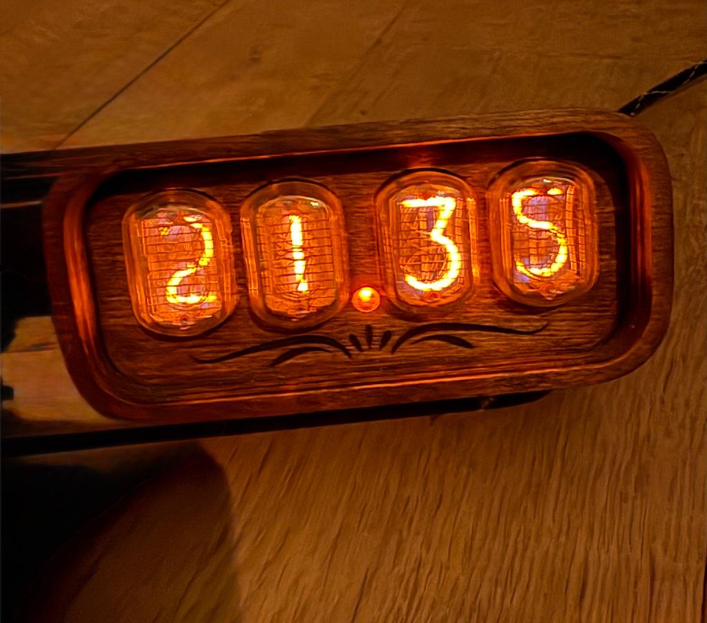 Klok, uurwerk, horloge, neon, Ophalen, Zo goed als nieuw