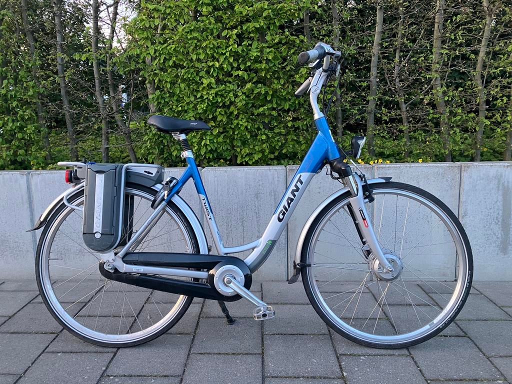 Giant elektrische damesfiets met 2 batterijen, Fietsen en Brommers, Ophalen