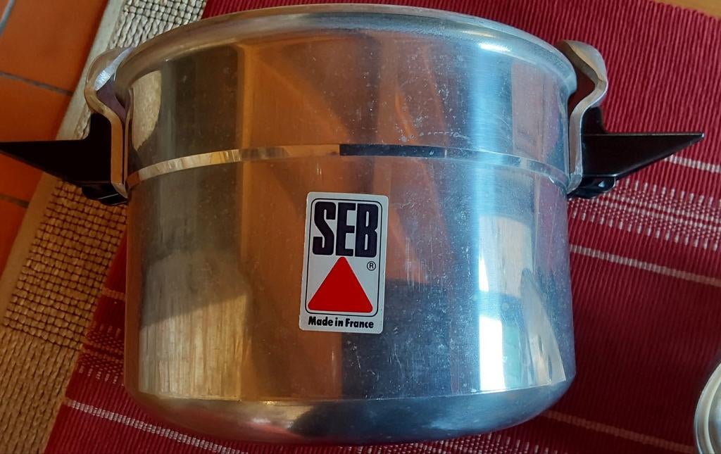 Vintage SEB 6 liter volledig aluminium snelkookpan uit de ja, Ophalen of Verzenden, Zo goed als nieuw, Kookpan of Snelkookpan
