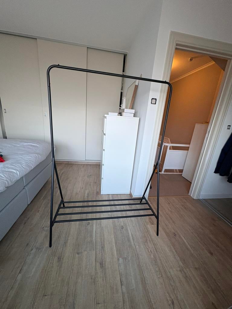 Porte-vêtements noir, Enlèvement, Comme neuf