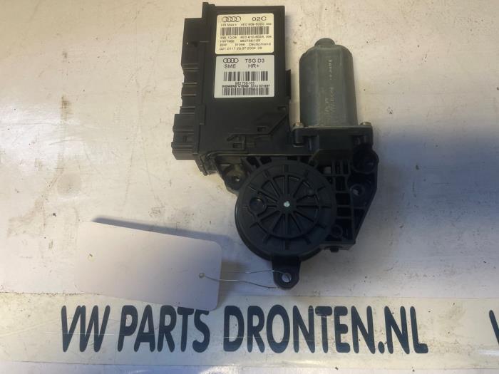 Moteur de vitre portière d'un Audi A8, -, 3 mois de garantie, Audi, Utilisé