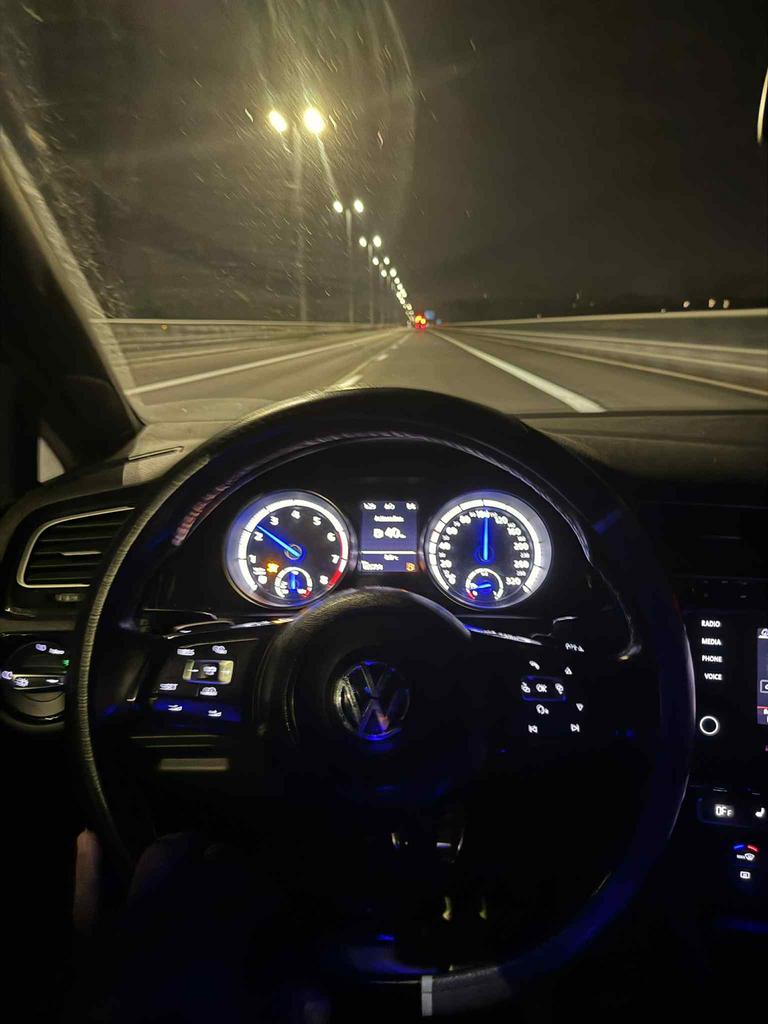 Golf7 R, Auto's, Volkswagen, Automaat, Blauw, Leder, 5 deurs