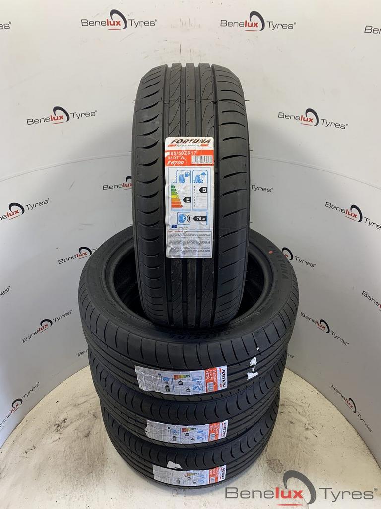NIEUW 205/50ZR17 205/50R17 205/50/17 205/50 ZR17 R17 2055017, Autos : Pièces & Accessoires, Pneus & Jantes, Neuf, -, Véhicule de tourisme