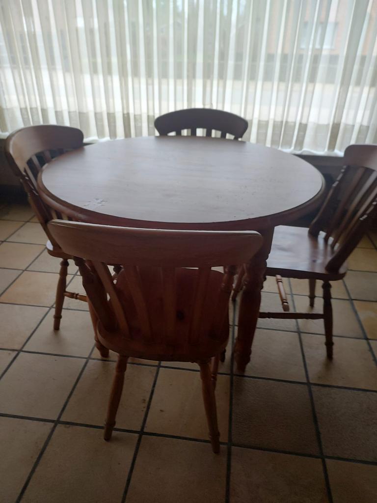 Ronde tafel met stoelen, Huis en Inrichting, Tafels | Eettafels, Ophalen, Zo goed als nieuw