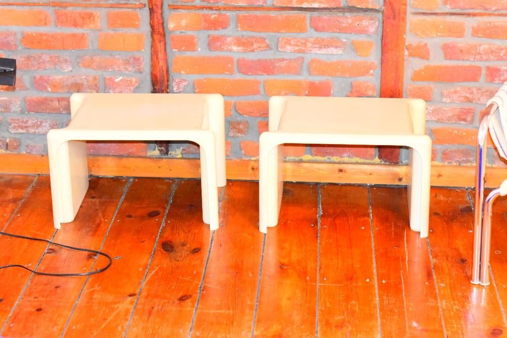 Table de salon italienne moderne, Maison & Meubles, Moins de 50 cm, Enlèvement ou Envoi, Modern mid-century, Utilisé