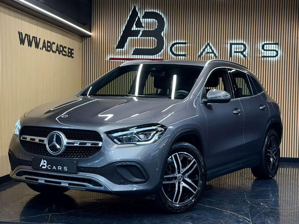 Mercedes-Benz GLA 180 * SPORT * GARANTIE 12 MOIS * 1ER PROP, Auto's, Zwart, 136 pk, Leder, Bedrijf