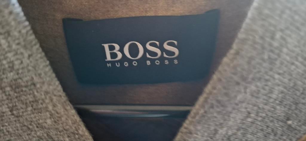 Hugo Boss bomber jack, Vêtements | Hommes, Vestes | Été, Hugo boss, Beige, Comme neuf, Enlèvement