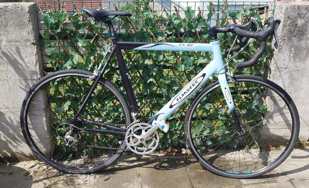 Très beau vélo de course Flanders taille 58