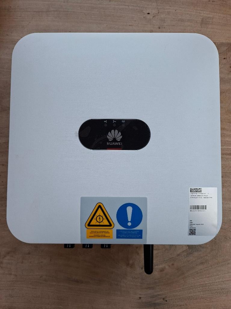 Huawei SUN2000‑4.6KTL‑L1 omvormer en Power Sensor DDSU666-H, Bricolage & Construction, Panneaux solaires & Accessoires, Enlèvement