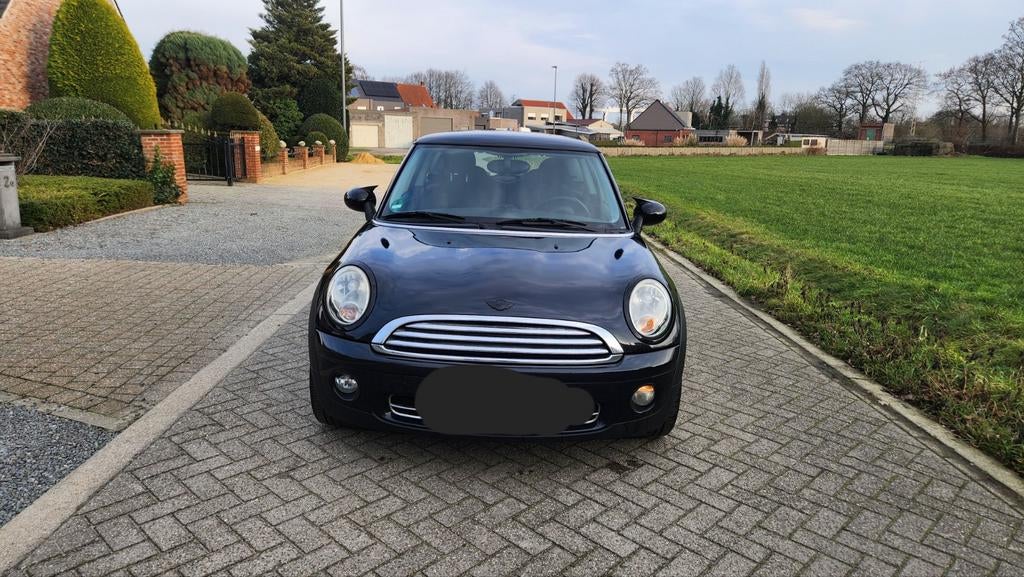 ‼️‼️Start niet‼️‼️Mini Cooper 1.4Benzine 2007 Export

2007, Auto's, 4 zetels, Electronic Stability Program (ESP), Handgeschakeld