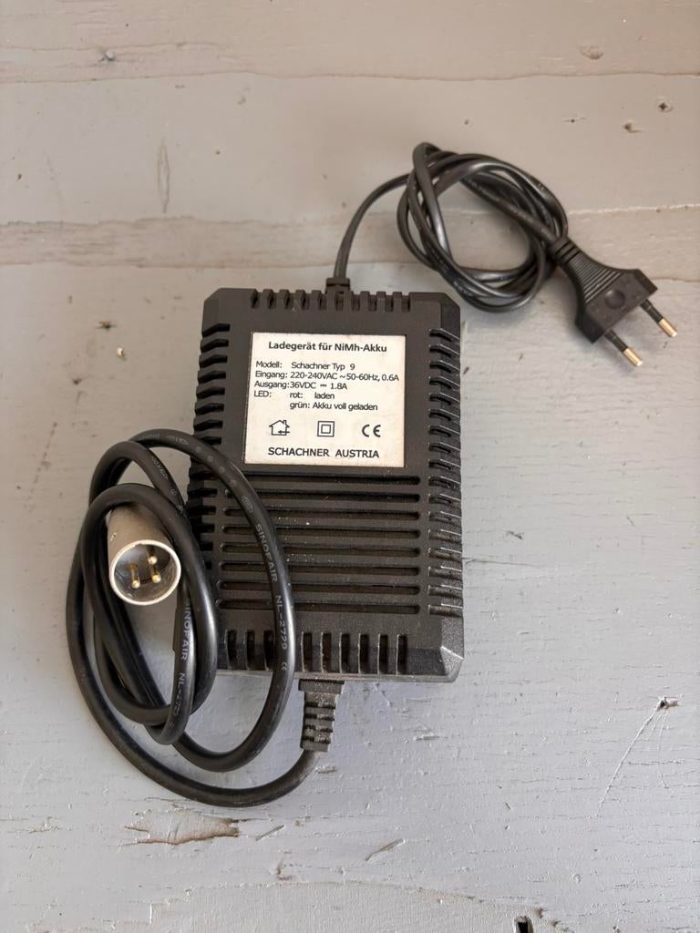 Fiets oplader, Audio, Tv en Foto, Opladers, Ophalen, Zo goed als nieuw