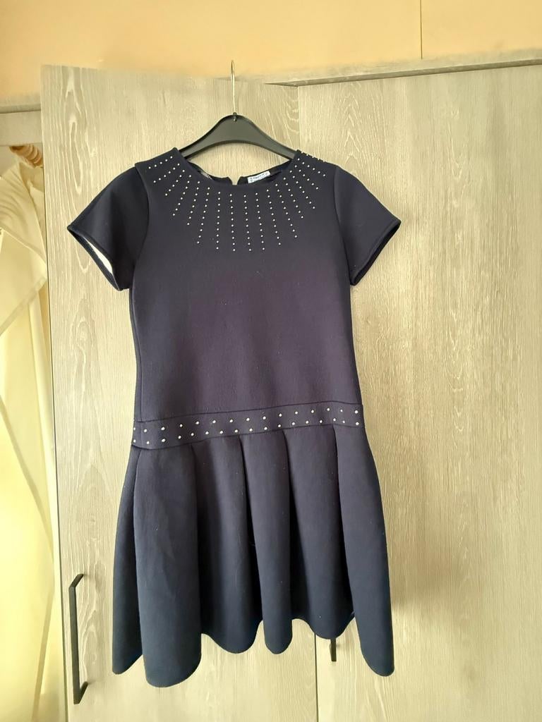 Jurk Mayoral, Ophalen