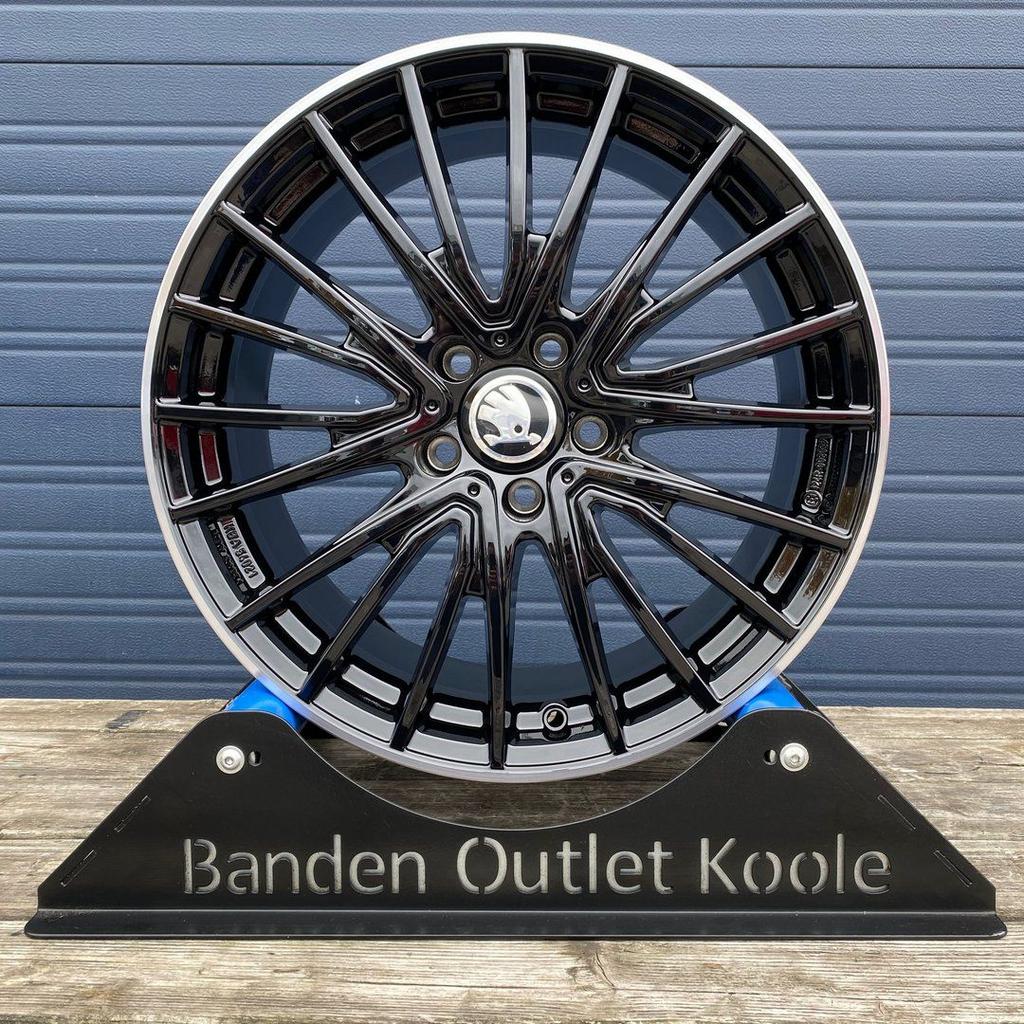 Skoda Elroq Enyaq Karoq Kodiaq Octavia SuperB Yeti 5x112 18', Autos : Pièces & Accessoires, Pneus & Jantes, Neuf, Véhicule de tourisme