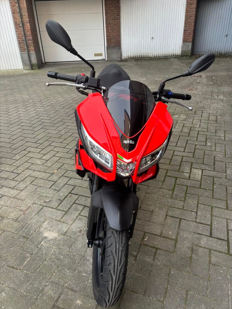 Aprilia Tuono 125
