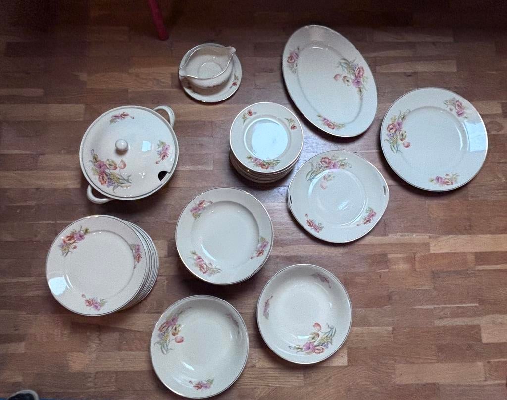 Service à dîner vintage complet, Antiquités & Art, Antiquités | Services (vaisselle) complet, Enlèvement