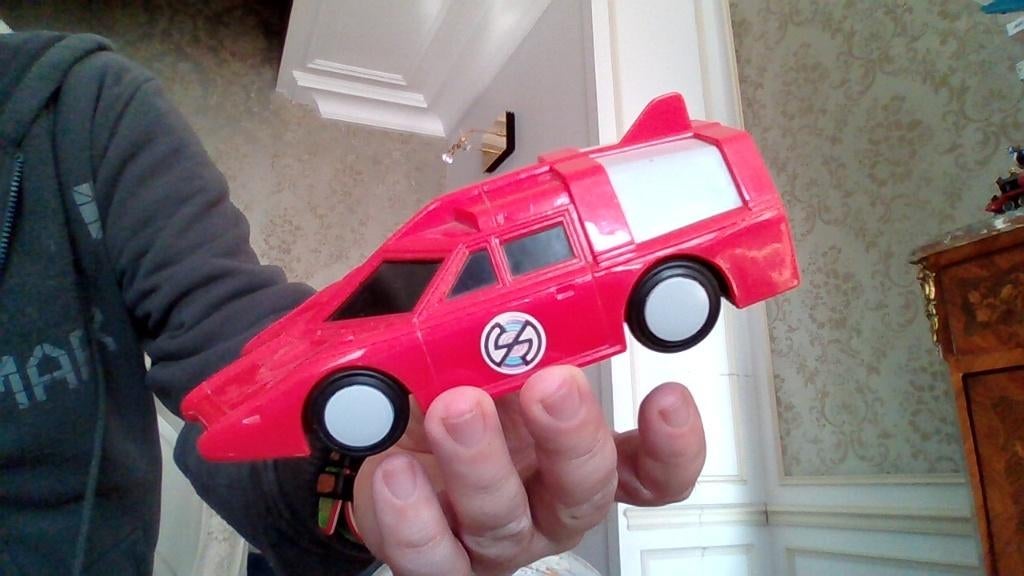 Voiture de captain scarlet 1994, Enlèvement
