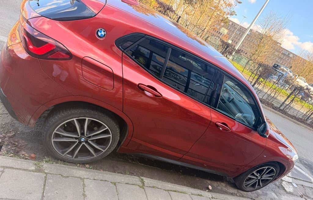 BMW X2 sDrive18i (2021) – Boîte automatique, Euro 6, Autres couleurs, Noir, 5 portes