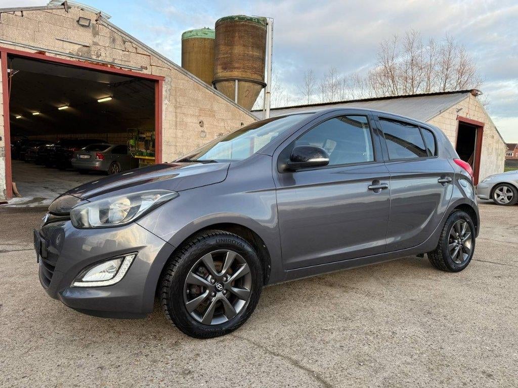 Hyundai i20 1.2 essence, 1er propriétaire, inspection VV, Autos, Hyundai, Euro 5, Achat, Entreprise, Boîte manuelle