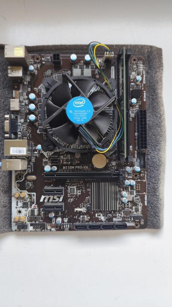 Moederbord, cpu ram ( compleet), Computers en Software, Moederborden, Ophalen, Gebruikt, LGA 1151, DDR4