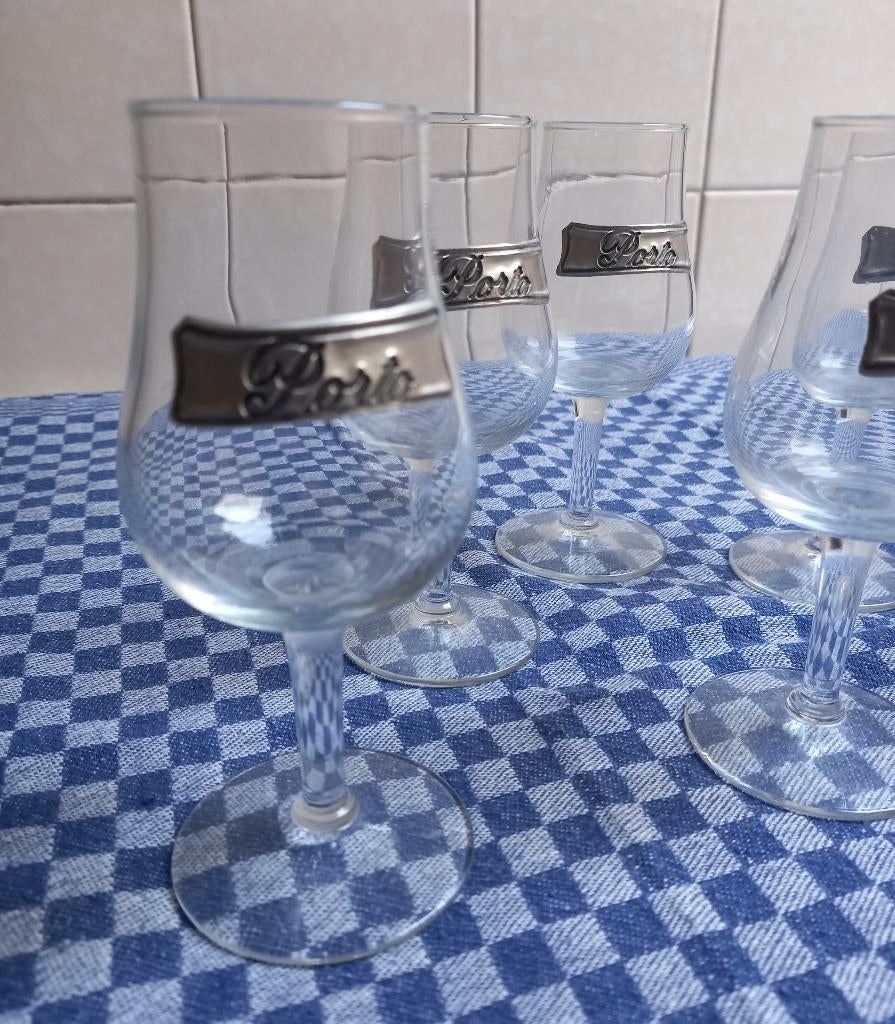 Lot de 6 verres à Porto de tradition – Écussons en étain, Enlèvement, Comme neuf