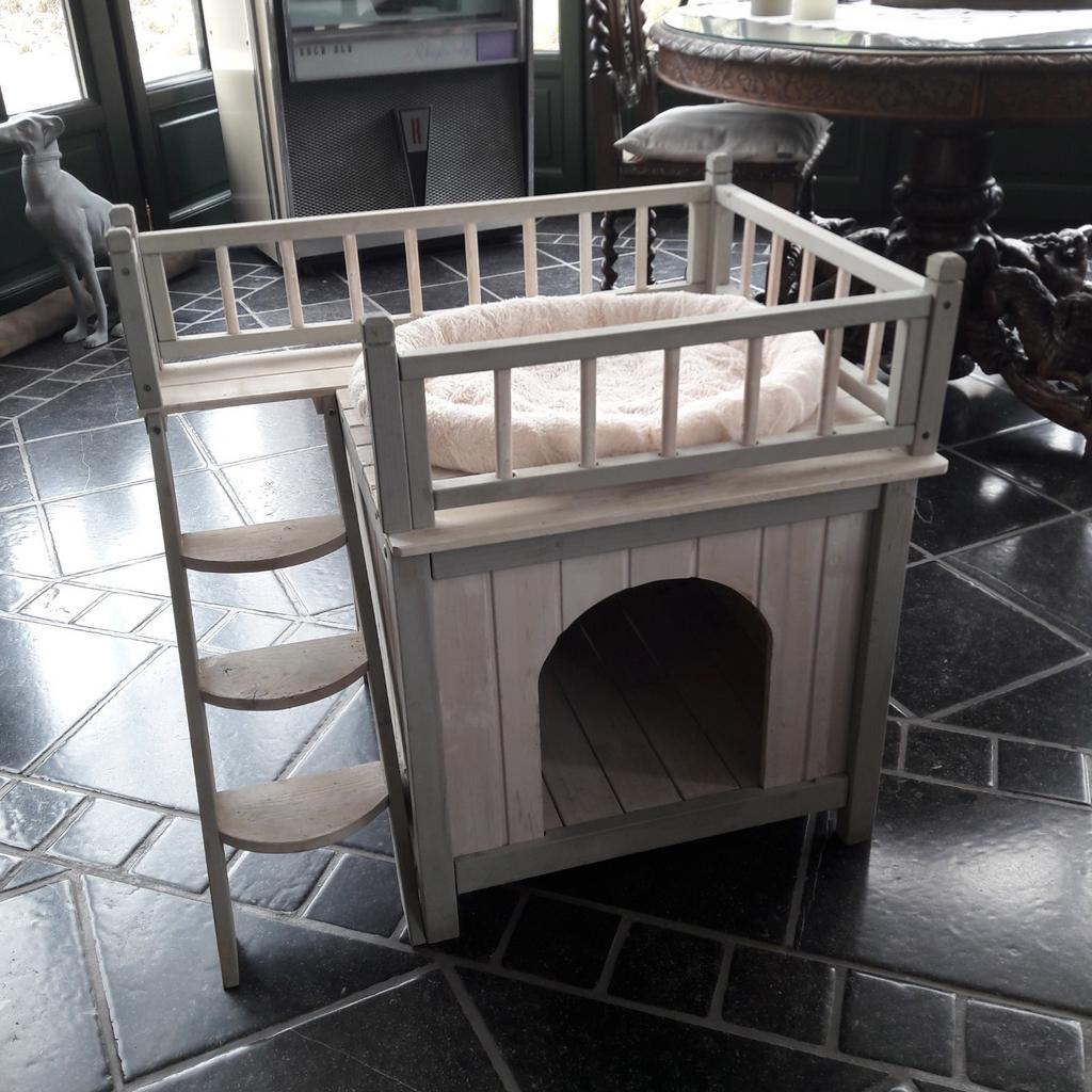 Kat/hondje speel-slaaphuisje + kussen en krabplank, Dieren en Toebehoren, Ophalen, Zo goed als nieuw