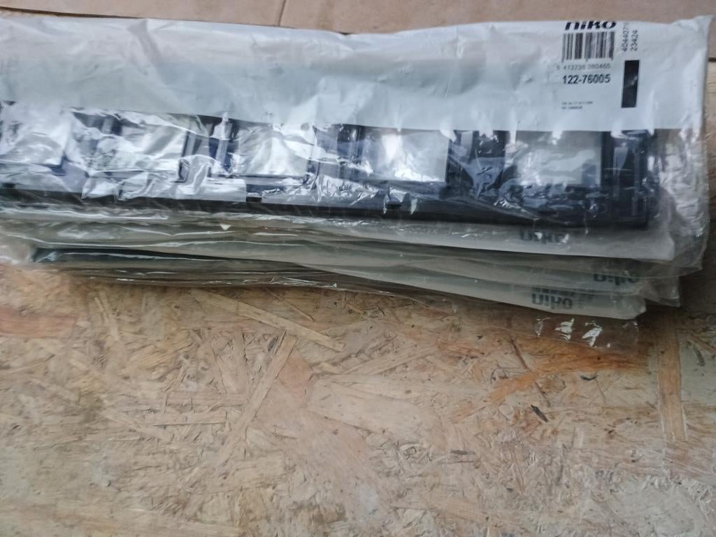 Diverse Niko onderdelen-Zie beschrijving, Doe-het-zelf en Bouw, Niko, Overige typen, Nieuw, Ophalen of Verzenden