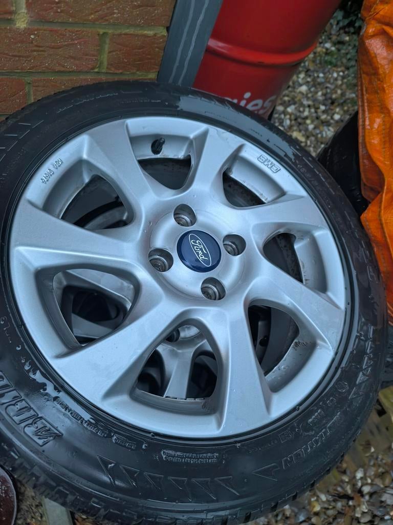 Jantes hiver 16" ford fiesta , pneus hiver 4*108, Pneus hiver, 16 pouces, Véhicule de tourisme, Pneu(s)