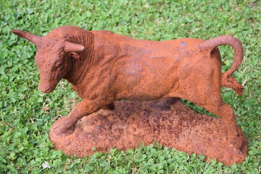 TAUREAU EN FONTE PATINEE, Enlèvement ou Envoi, Utilisé, Autres matériaux, Animal