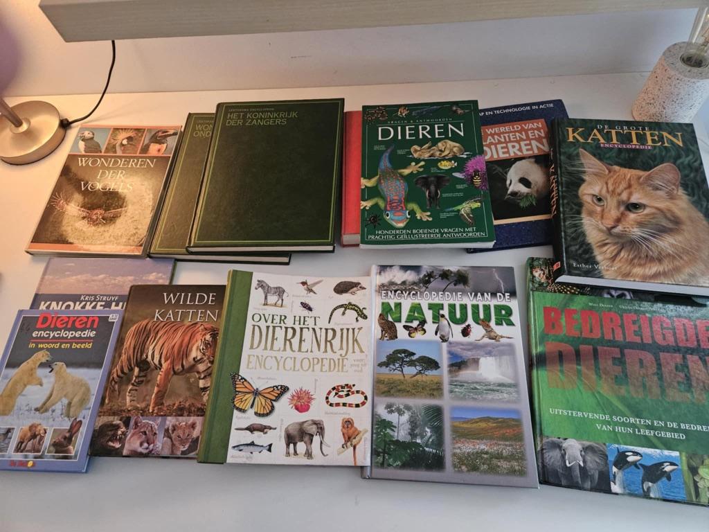 Encyclopedieën/boeken over natuur en dieren, Enlèvement, Utilisé, Animaux