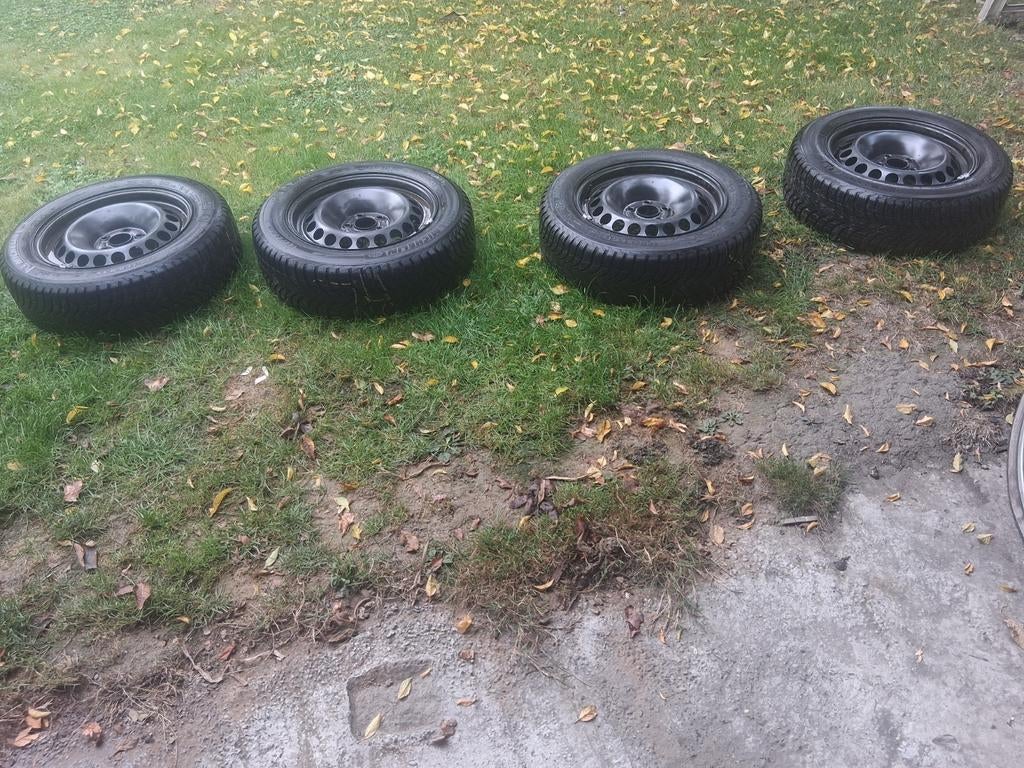 4 jantes  Audi a1 avec 4 pneus neufs Michelin hiver, Enlèvement ou Envoi, Comme neuf