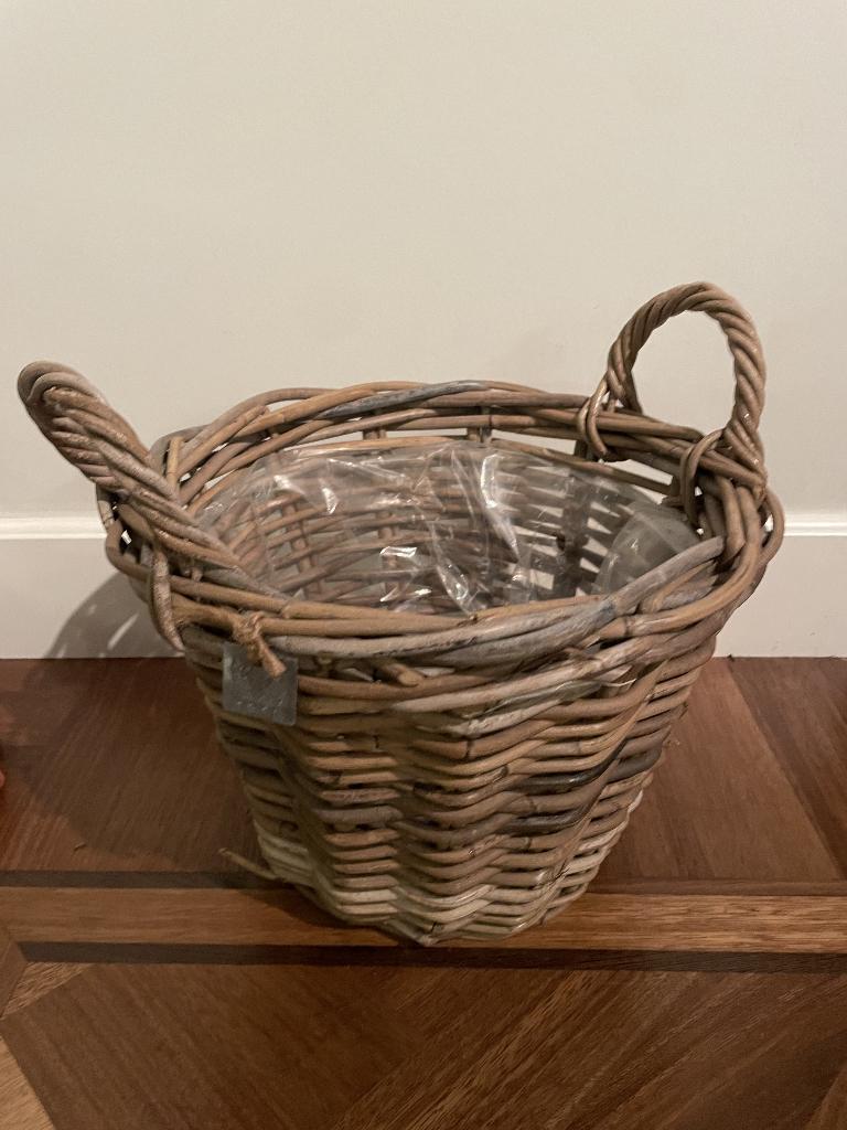 Rotan plantenmand met plastic binnenvoering, Gebruikt, Minder dan 60 cm, Rond, Ophalen of Verzenden