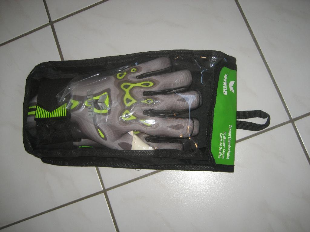 Gants de gardien neufs ERIMA Flex ray taille 8, Ophalen of Verzenden, Nieuw, Handschoenen